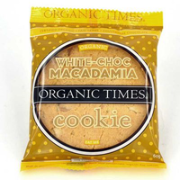 WHITE CHOCOLATE MACADAMIA COOKIE